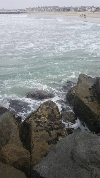 Beautiful Waves Splashing Rocks — Stock fotografie