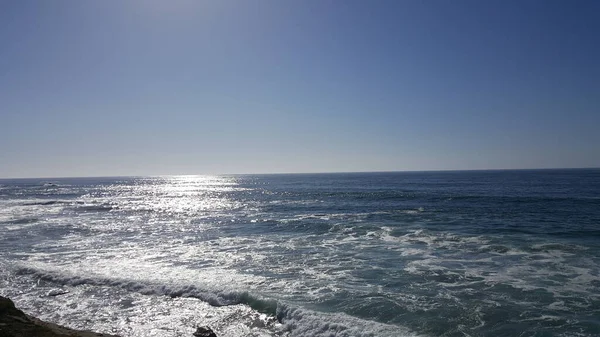 California Orange County Beautiful Waves Splashing Sandy Shore — 图库照片