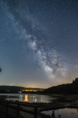 Eski Roma termal pınarlarıyla dolu samanyolu Os banos de Bande, İspanya