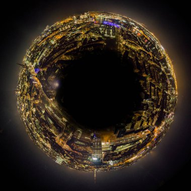 Geceleri küçük gezegen 360 derece Hamburg manzarası