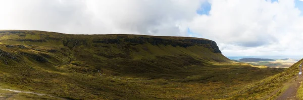 Panorama Hermoso Paisaje Gran Valle Quiraing Otoño Isla Skye Escocia — Foto de Stock