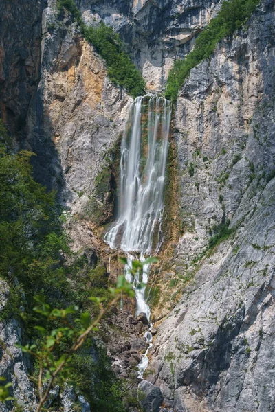 Berühmter Wasserfall Boka Einem Sonnigen Sommertag Den Julischen Alpen Triglav — Stockfoto