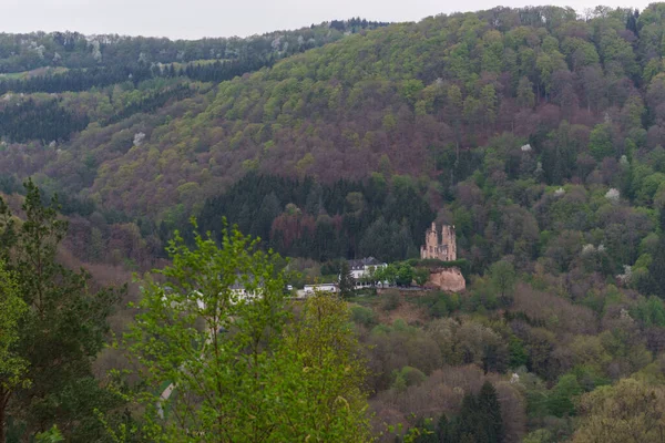 Stara Średniowieczna Twierdza Ruiny Zamku Ramstein Otoczony Pięknym Lasem Butzerbachtal — Zdjęcie stockowe