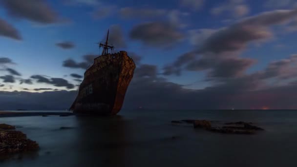 Stimmungsvoller Zeitraffer Eines Apokalyptischen Schiffswracks Dimitrios Während Des Nacht Tag — Stockvideo
