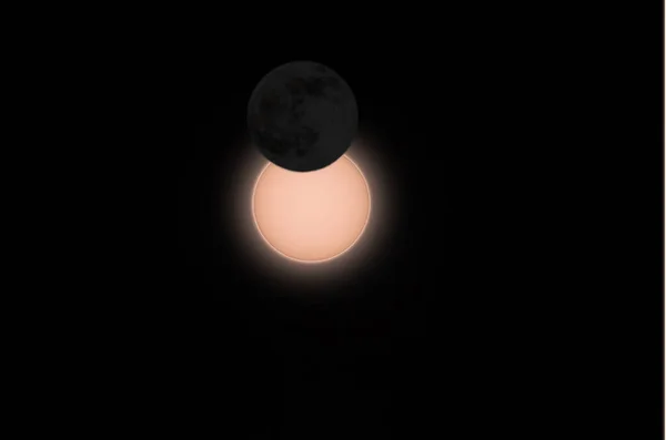Illustrazione Composta Eclissi Solare Parziale Massimo Con Luna Scura Davanti — Foto Stock