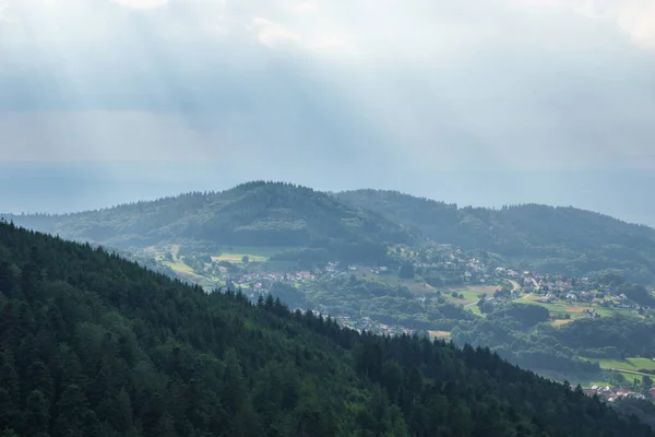 Sunbeams Shining Black Forest Landscape Villiage Buhlertal Germany — Stockfoto