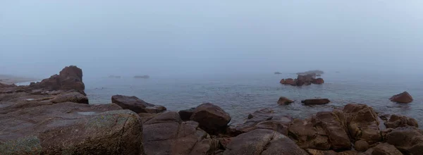 Panorama Formation Rocheuse Mer Dans Brouillard Par Matin Automne Brumeux — Photo