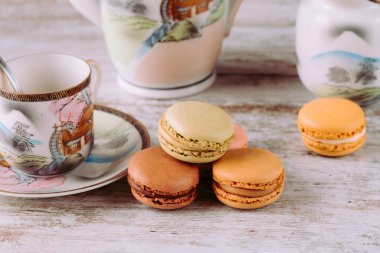 Pastaneden taze makarna getirdim.