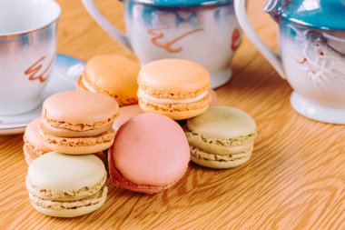 Pastaneden taze makarna getirdim.