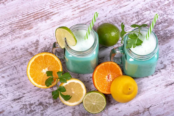 Smoothies made with refreshing citrus