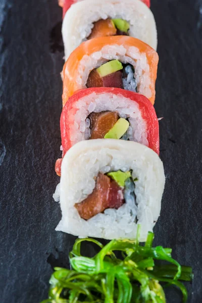 Sushi yemek için hazır.