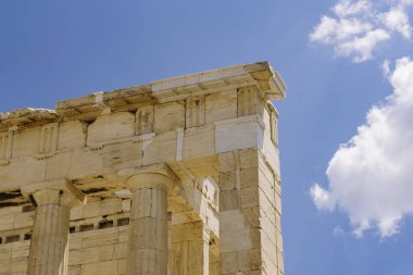 Construction details of the Greek Acropolis