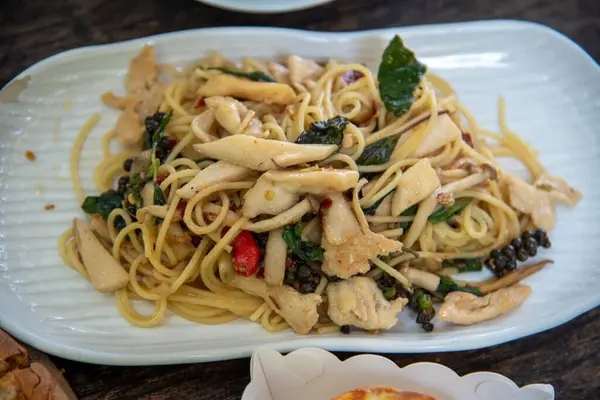 Lezzetli sebzeli pizza Stock Picture 