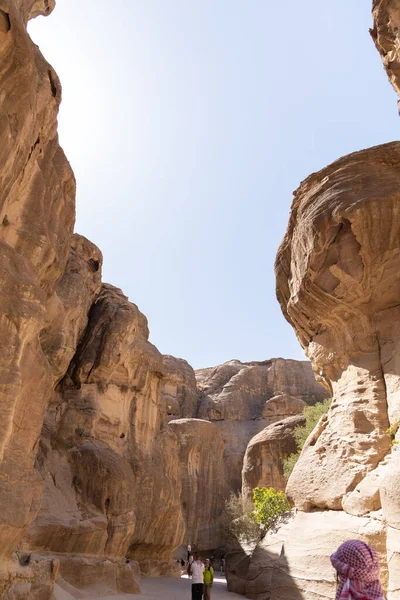 Viajar Entre Rocas Color Rojo Jordania Petra — Foto de Stock