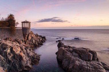 Akdeniz üzerinde gün doğumu