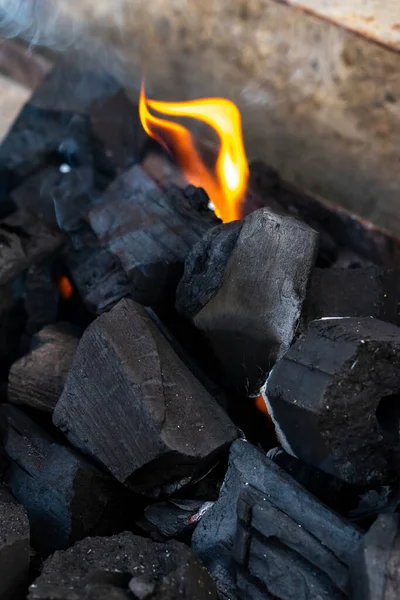 Gros Plan Sur Bois Brûlé Charbon Bois Utilisés Pour Barbecue — Photo