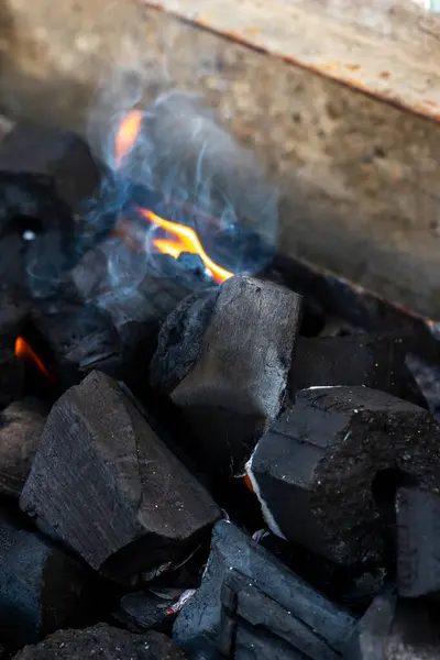 Gros Plan Sur Bois Brûlé Charbon Bois Utilisés Pour Barbecue — Photo