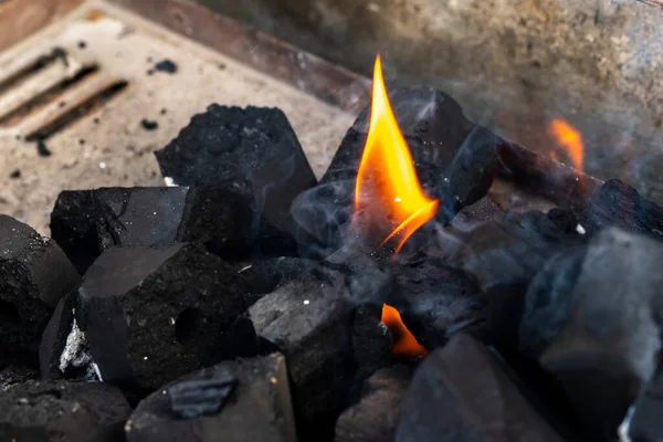 Gros Plan Sur Bois Brûlé Charbon Bois Utilisés Pour Barbecue — Photo