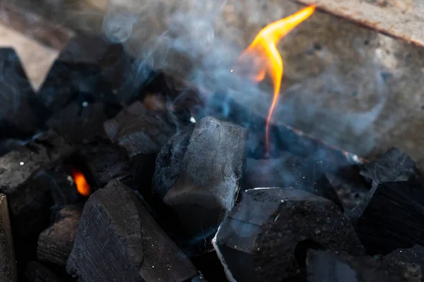 Gros Plan Sur Bois Brûlé Charbon Bois Utilisés Pour Barbecue — Photo