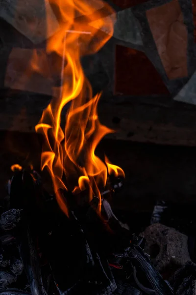 Close Shot Van Brandend Hout Houtskool Gebruikt Voor Barbecue — Stockfoto