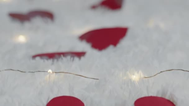 Κόκκινο γράμμα για την ημέρα του Αγίου Βαλεντίνου με κόκκινο φόντο καρδιές — Αρχείο Βίντεο