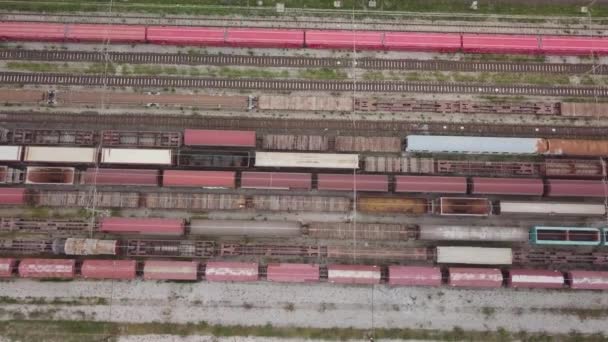 Vista aérea do estaleiro de carga ferroviária — Vídeo de Stock
