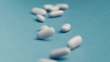 El tutuş iyot hapını kapat.