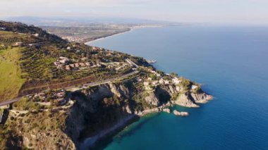 Pietragrande sahil hava manzarası. Calabria İtalya