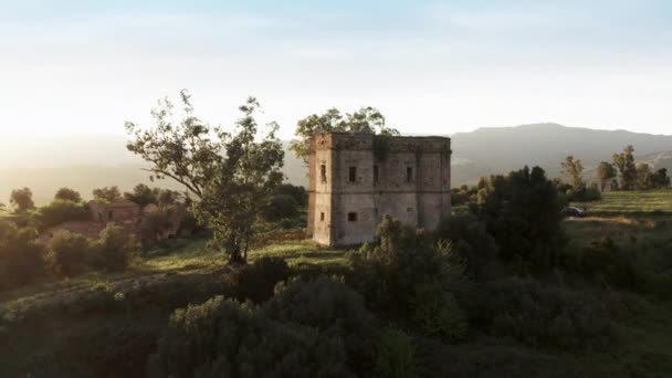 Antico Castello in Calabria Italia. Veduta ariale del Castello di San Fili. — Video Stock