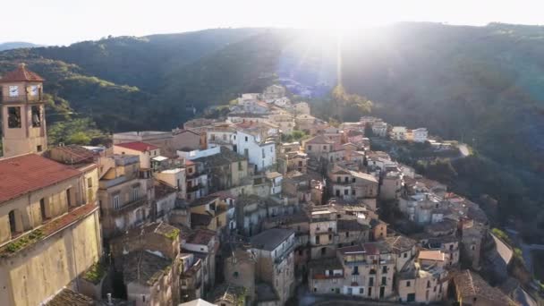 Antiga aldeia montanhosa de Badolato. Calábria Itália — Vídeo de Stock