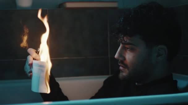 Boy in the bathtub burns photograph — Videoclip de stoc