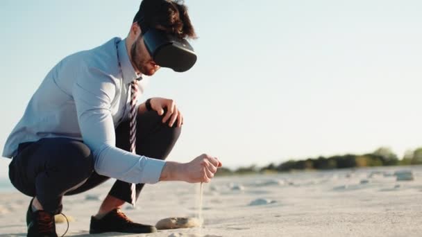Förstärkt verklighet med VR-tittare — Stockvideo