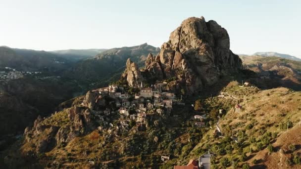 ペンティダティロの村の空中ビュー カラブリアイタリア — ストック動画