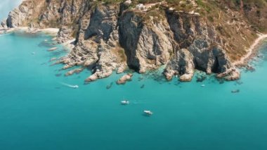 Capo Vaticano 'nun hava manzarası. Calabria İtalya