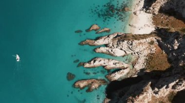 Capo Vaticano 'nun hava manzarası. Calabria İtalya