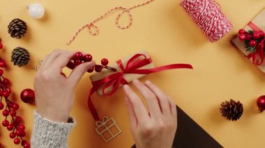 Paketleme Noel Hediyesi 'nin genel çekimi