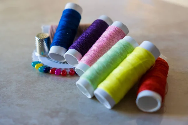 Set Thread Spools Various Colors Pins Thimble — Stock Photo, Image