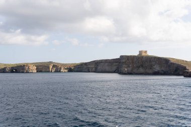 Malta 'daki Comino Adası' nın kayalıkları