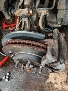 how do car brakes work