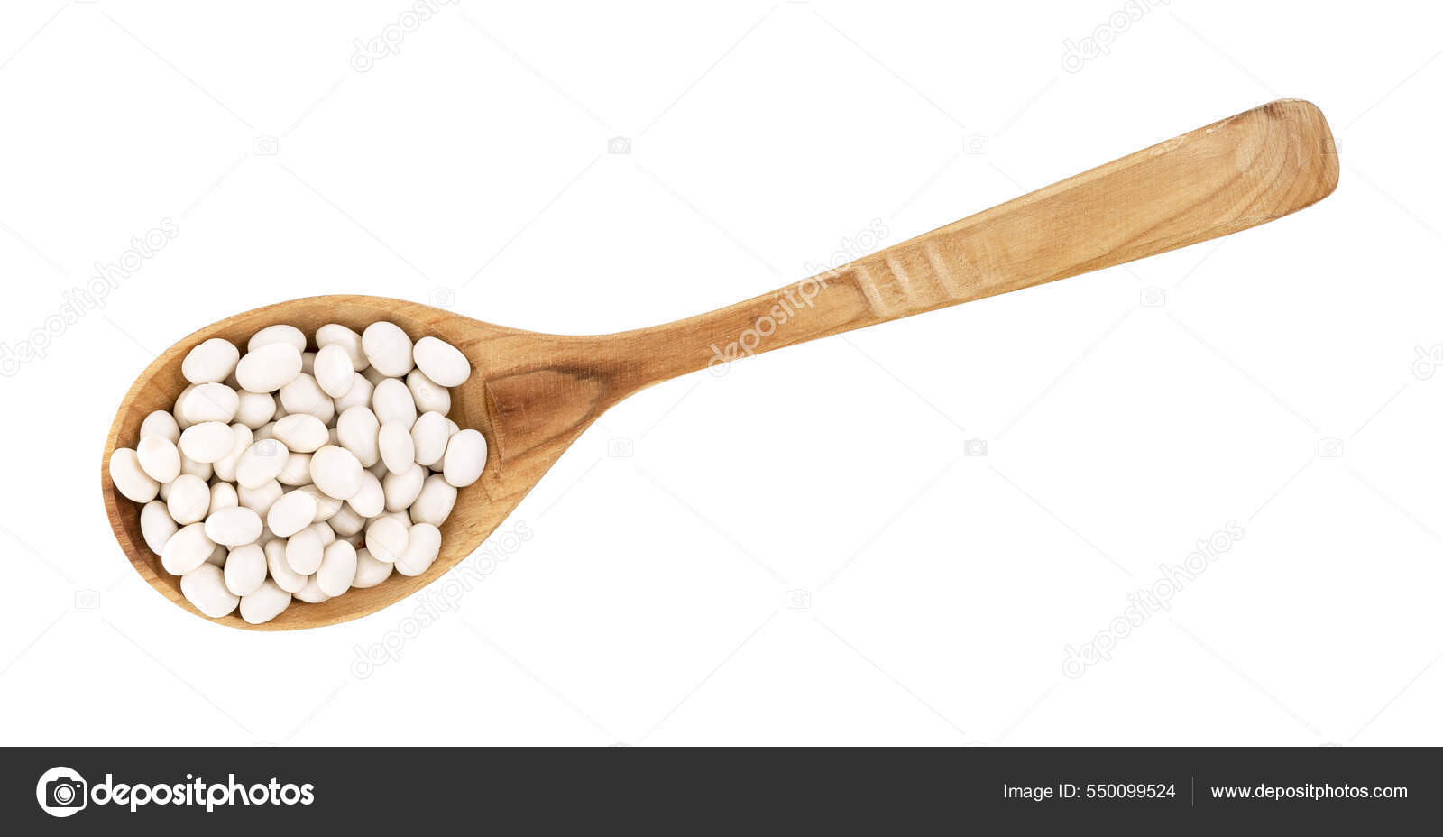 在白色背景上隔离的木制勺子上的大豆 图库照片 C Bestpixwork