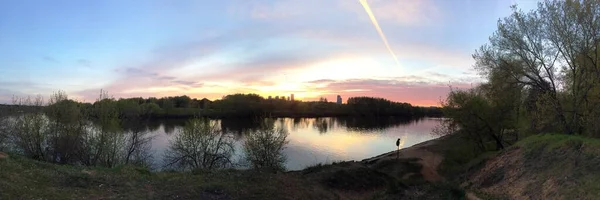 Solnedgång Över Floden — Stockfoto