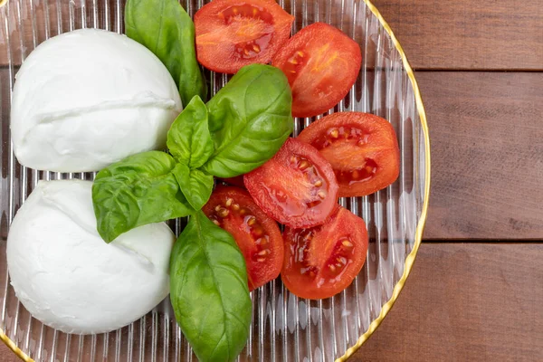 Italian Caprese Buffalo Mozzarella Dop Chopped Cherry Tomatoes Fresh Basil — Stok fotoğraf