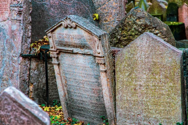 Antiguas Lápidas Cementerio Judío Praga —  Fotos de Stock
