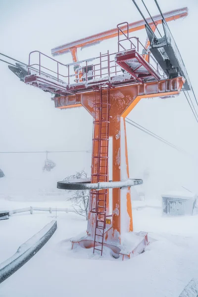 Verschneite Seilbahn Auf Den Fichtelberg — Stockfoto