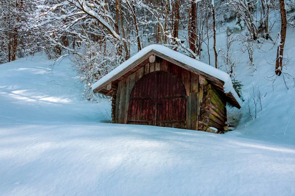 Alte Holzhütte Den Alpen Winter Deutschland — Stockfoto