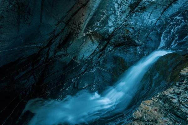 Cascades Souterraines Dans Les Alpes Suisses — Photo