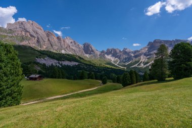 Odle dağlarının üzerinden Seceda 'dan görüntüler.