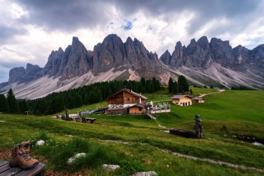 Geisler, Dolomitler Görünümü.