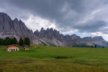 Geisler, Dolomitler Görünümü.