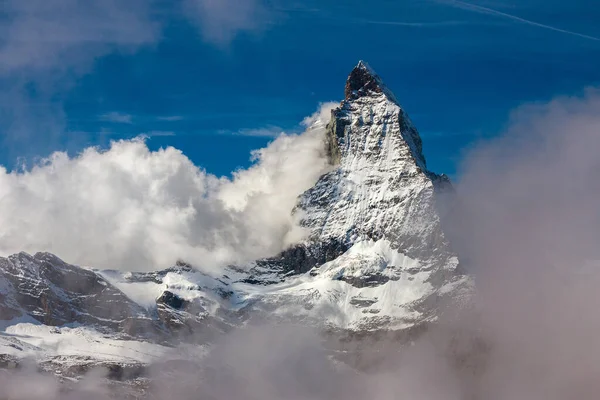 Vista Panoramica Cervino Dietro Nuvole — Foto Stock